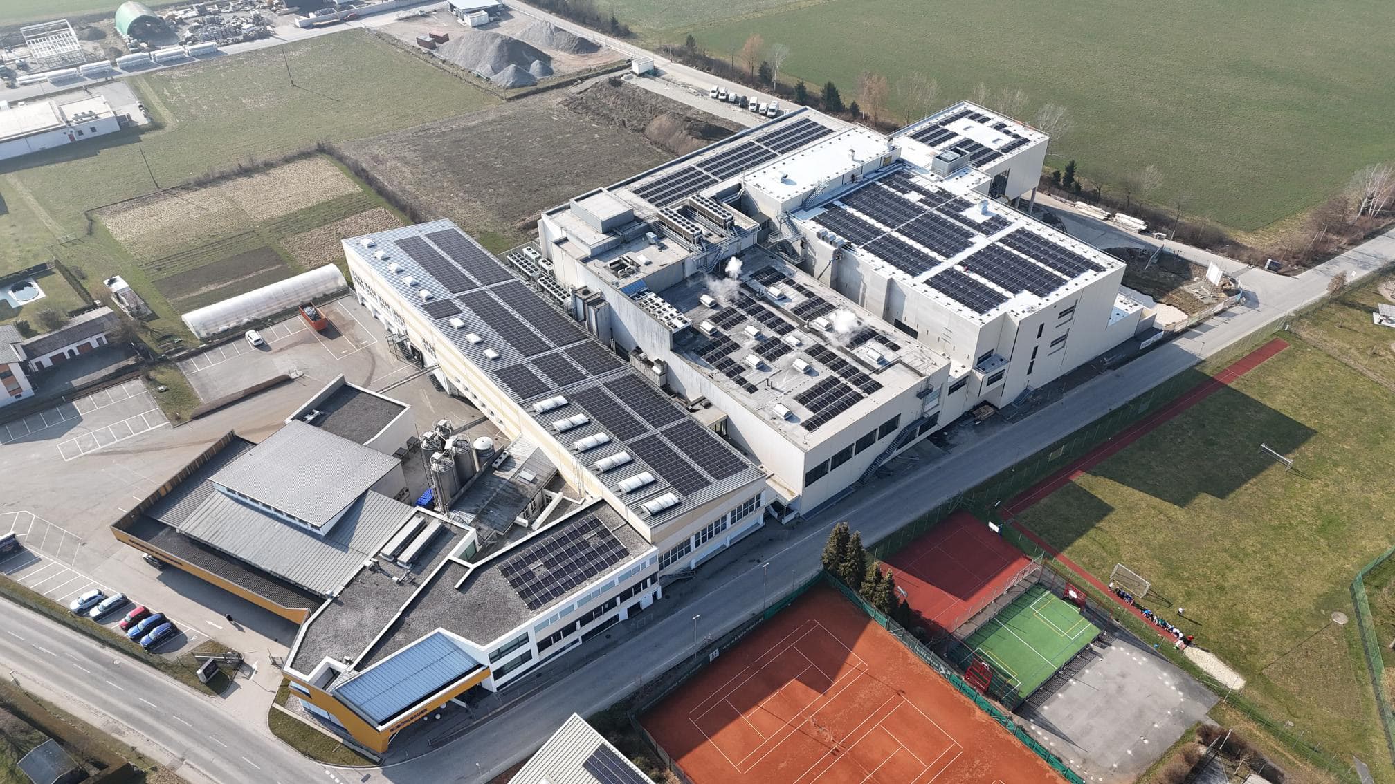 Guschlbauer Produktionsgebäude