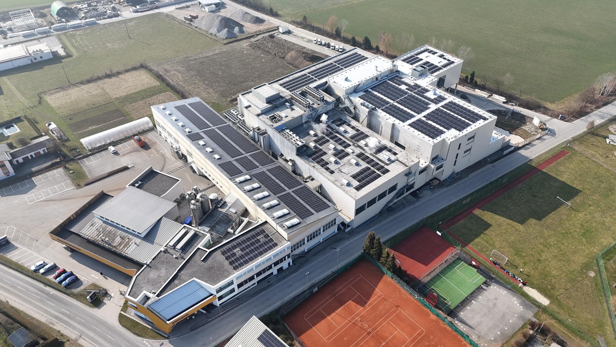 Guschlbauer Produktionsgebäude